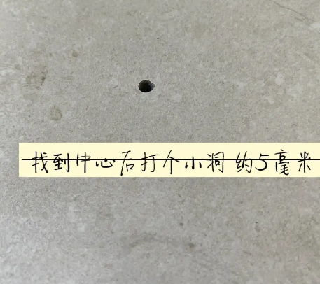 张店瓷砖空鼓维修公司专业解答在瓷砖铺贴过程中，如果砂料搅拌不均匀，将会带来以下问题